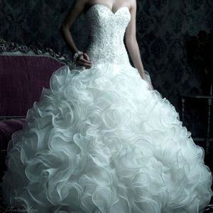 Allure Bridal Couture Dress size 2 Ivory with train hook and build in bra